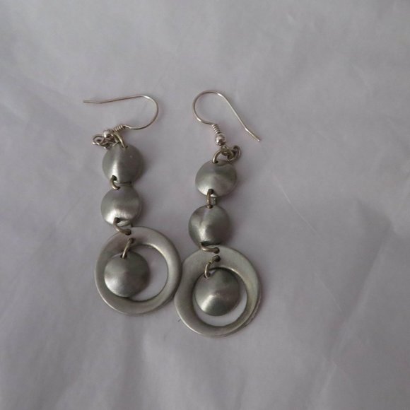 Silver Geometric Circles/Discs Dangle Earrings, EUC - Picture 4 of 7